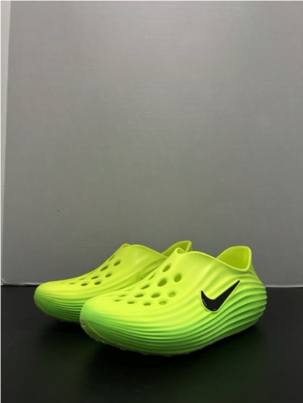 Nike ReactX Rejuven8 GS Green Strike IF1746 300 Size 5 Y Kid Grinch Lime Slip On